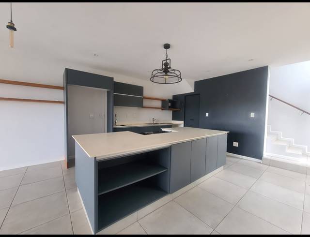 3 BEDROOM TOWNHOUSE FOR SALE IN SIMBITHI ECO ESTATE